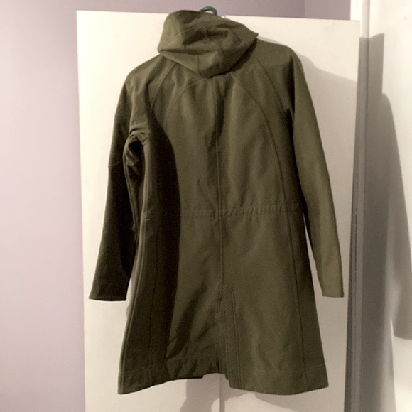 One Tooth Yoga water repellent jacket - Picture 4 of 5